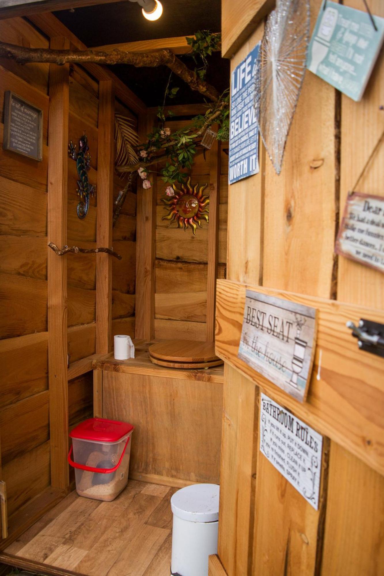 The Follies Glamping Maidstone Exterior foto