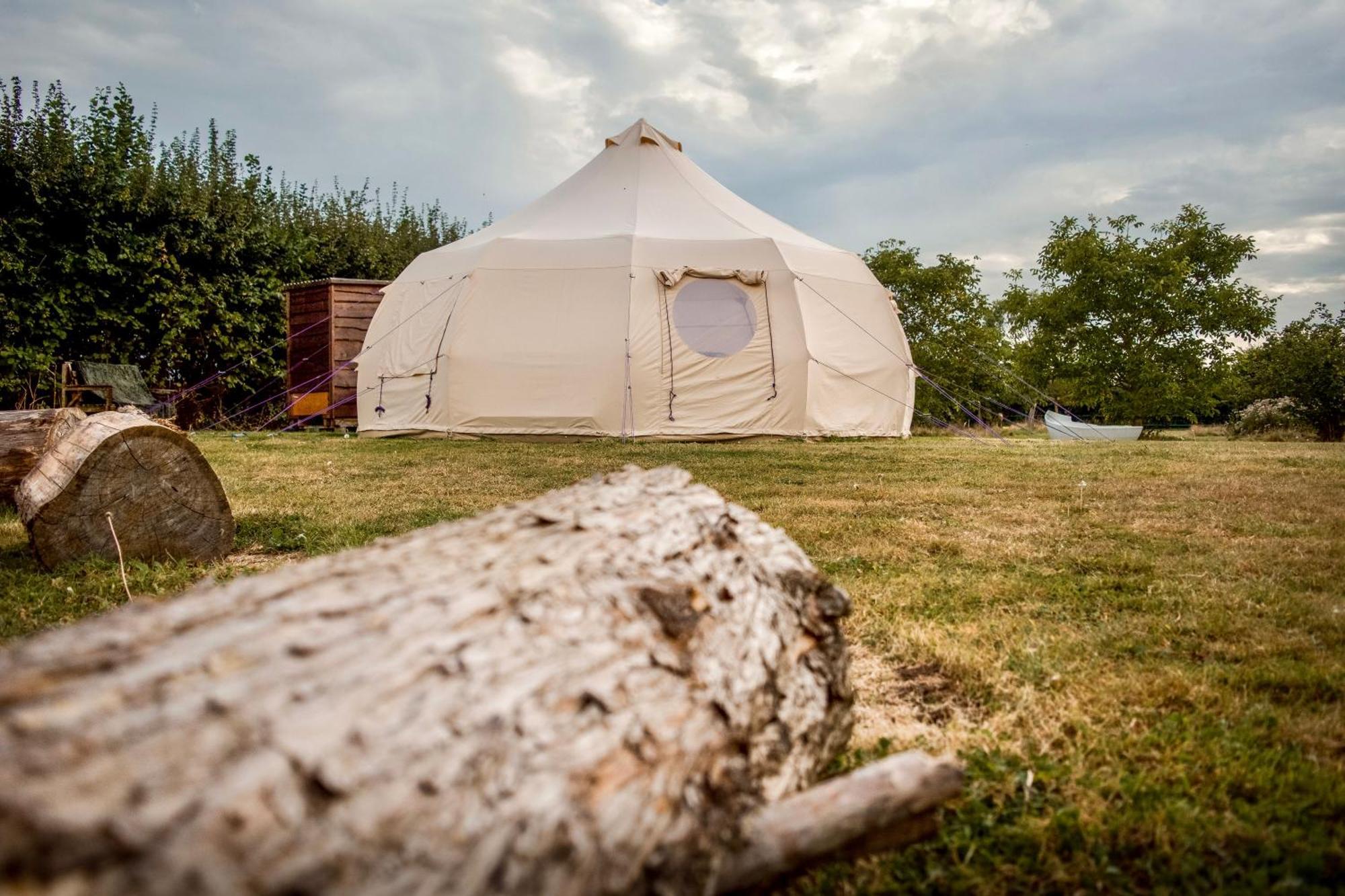 The Follies Glamping Maidstone Exterior foto