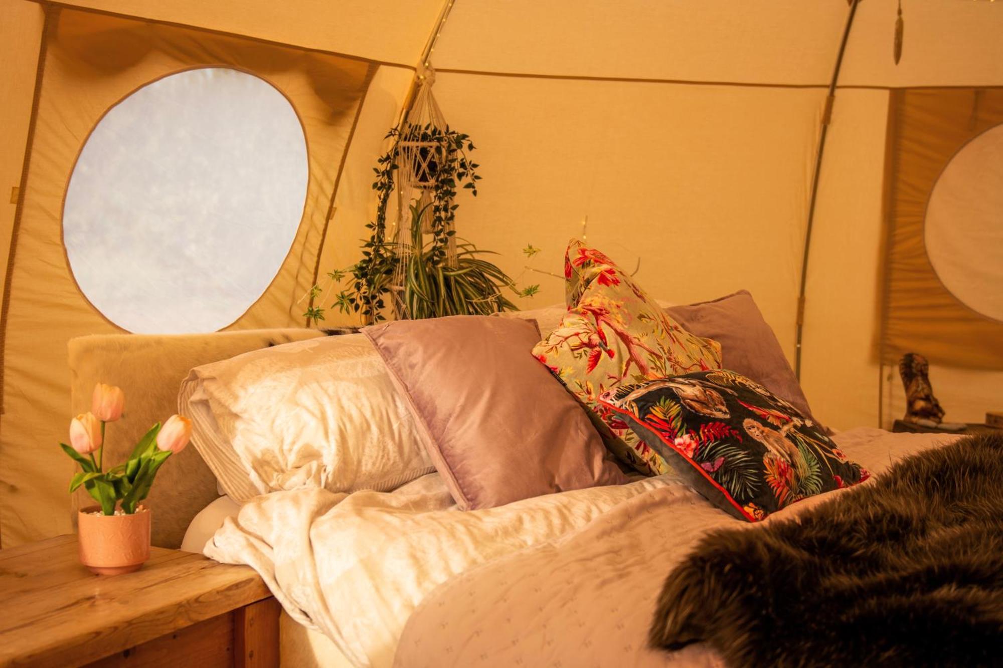 The Follies Glamping Maidstone Exterior foto