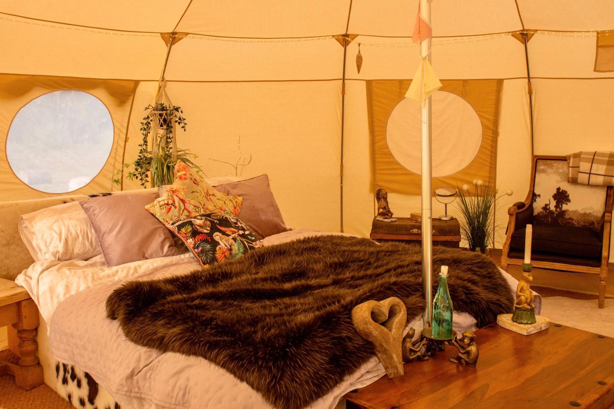 The Follies Glamping Maidstone Exterior foto
