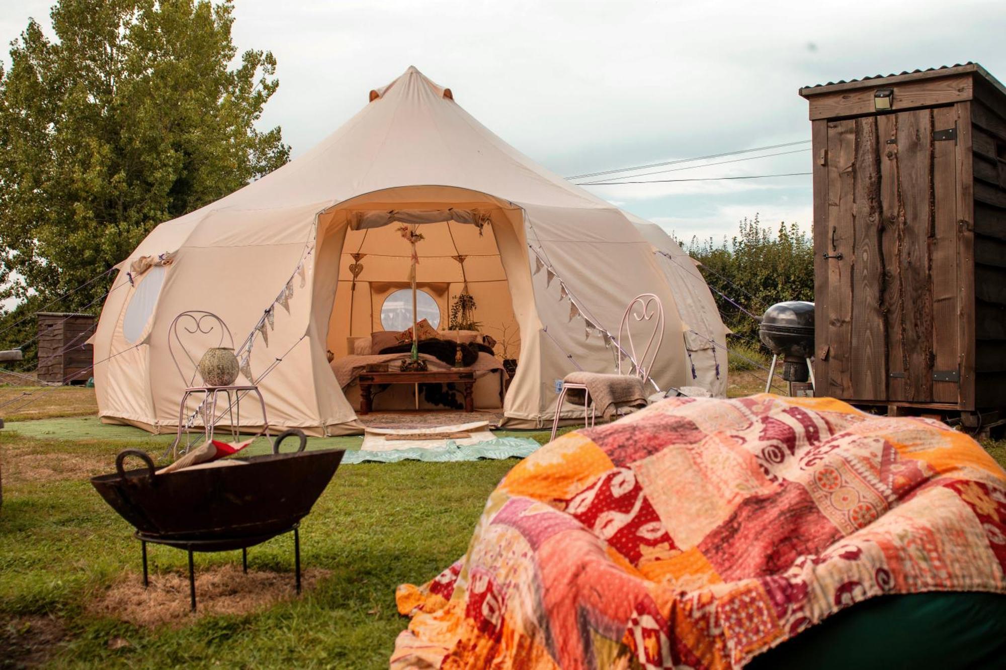 The Follies Glamping Maidstone Exterior foto