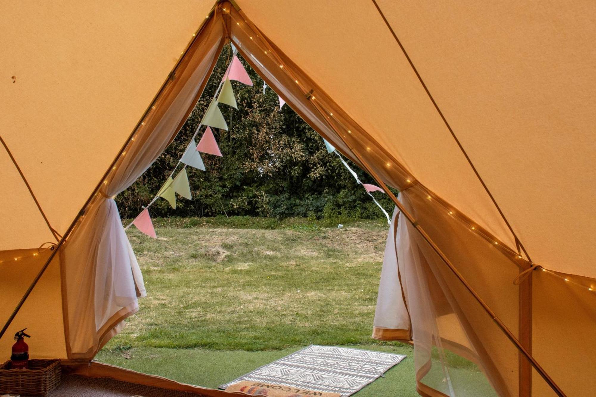 The Follies Glamping Maidstone Exterior foto
